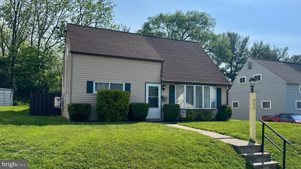 903 LAS VEGAS DR, Temple, PA 19560