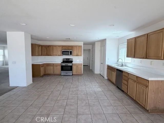 5517 W Avenue L14, Lancaster, CA 93536