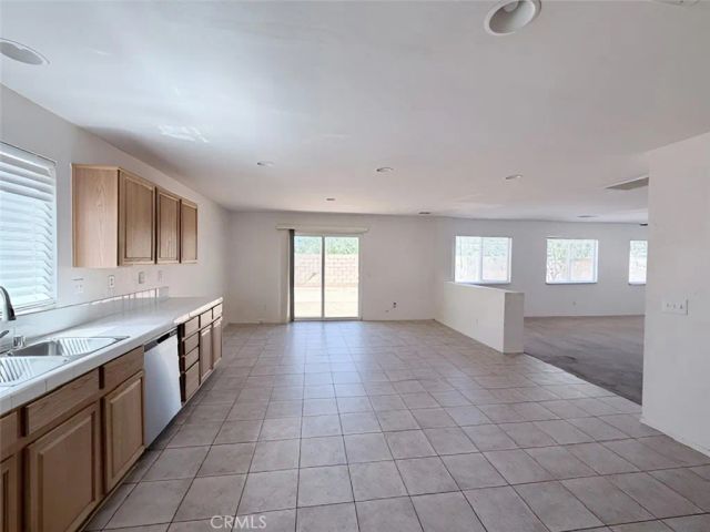 5517 W Avenue L14, Lancaster, CA 93536