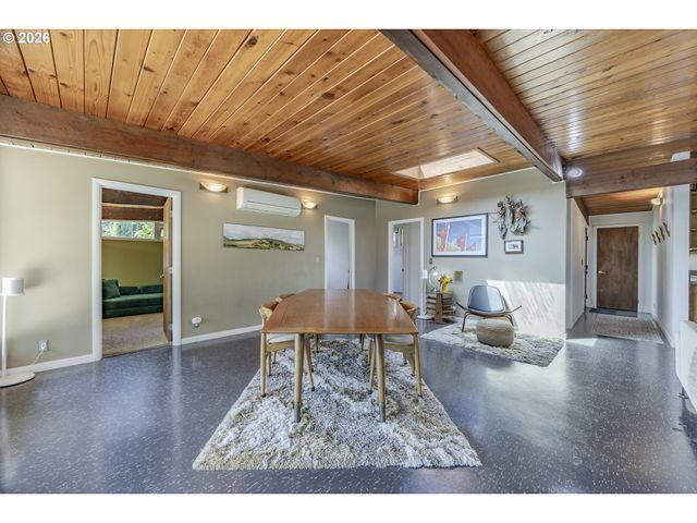 2889 VAN Ave, Eugene, OR 97401
