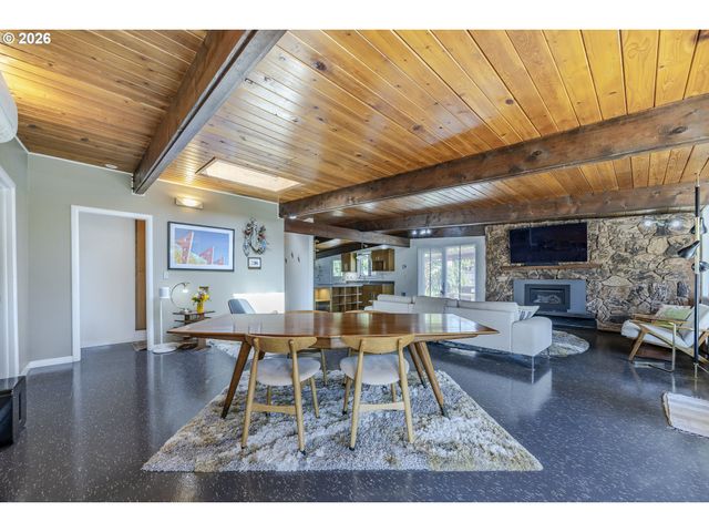 2889 VAN Ave, Eugene, OR 97401