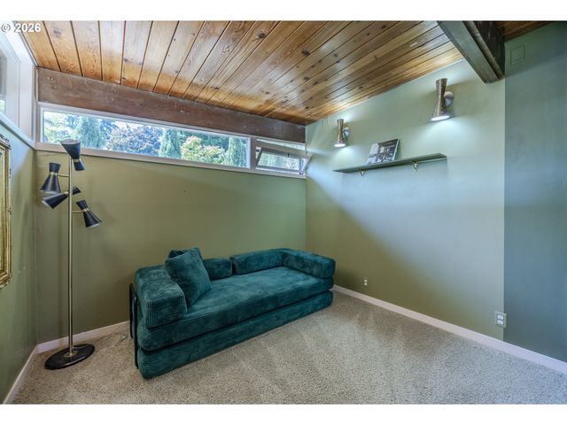 2889 VAN Ave, Eugene, OR 97401