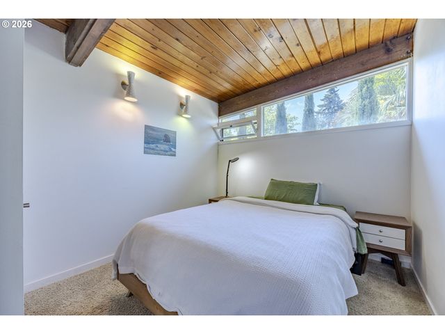 2889 VAN Ave, Eugene, OR 97401