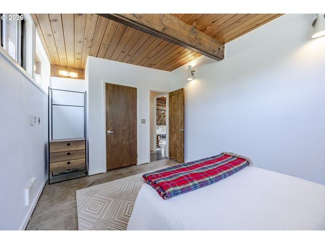 2889 VAN Ave, Eugene, OR 97401