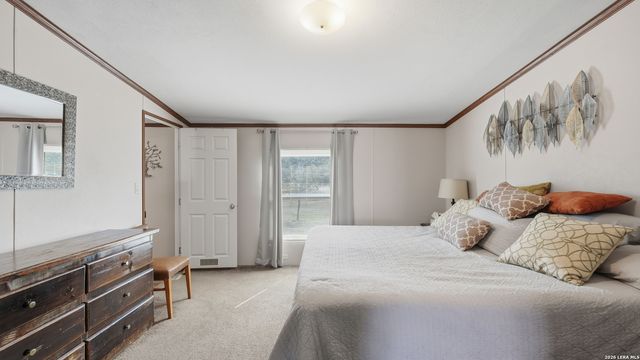 22071 Morin, Von Ormy, TX 78073