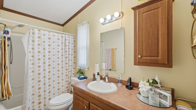 22071 Morin, Von Ormy, TX 78073