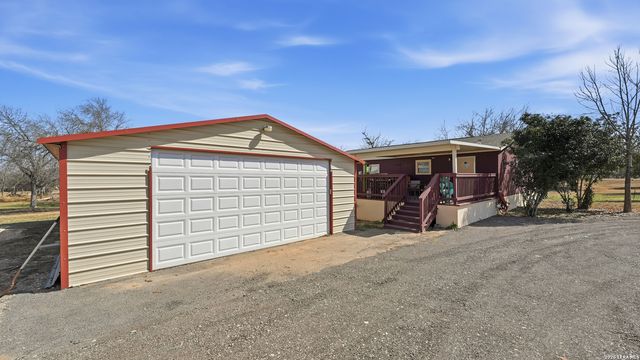 22071 Morin, Von Ormy, TX 78073