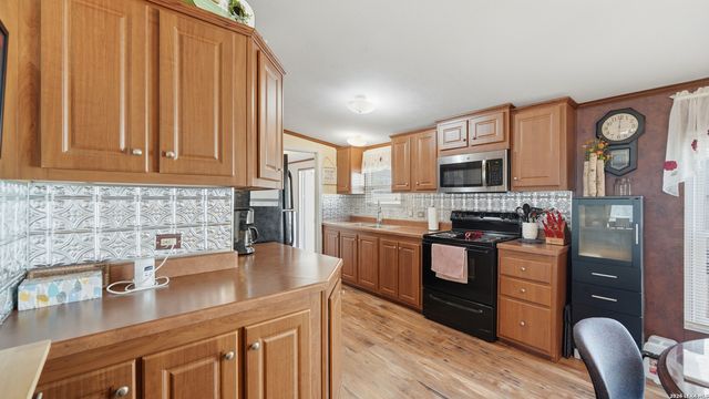 22071 Morin, Von Ormy, TX 78073