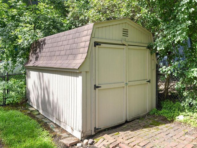 4820 Williston Road, Minnetonka, MN 55345