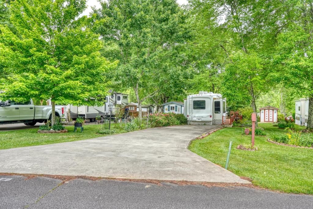 67 Apache Bend Road, Blairsville, GA 30512