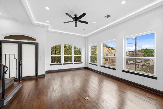 4120 Driscoll Street, Houston, TX 77098