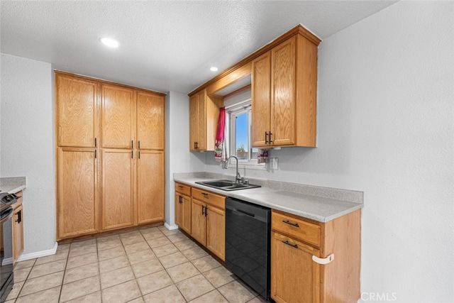 40603 178th Street E, Lake Los Angeles, CA 93535