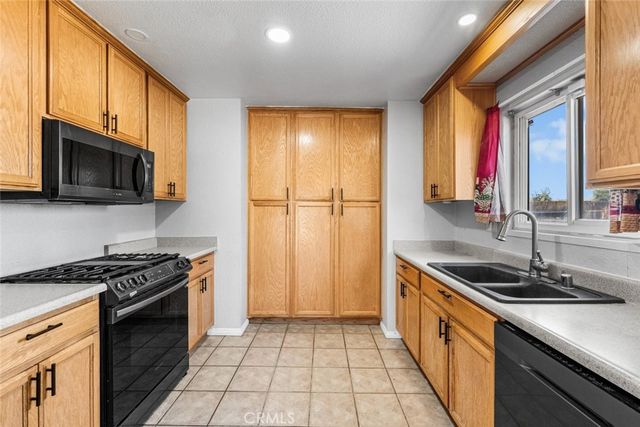 40603 178th Street E, Lake Los Angeles, CA 93535