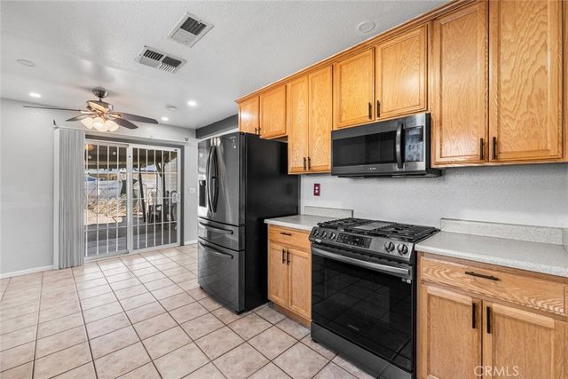 40603 178th Street E, Lake Los Angeles, CA 93535