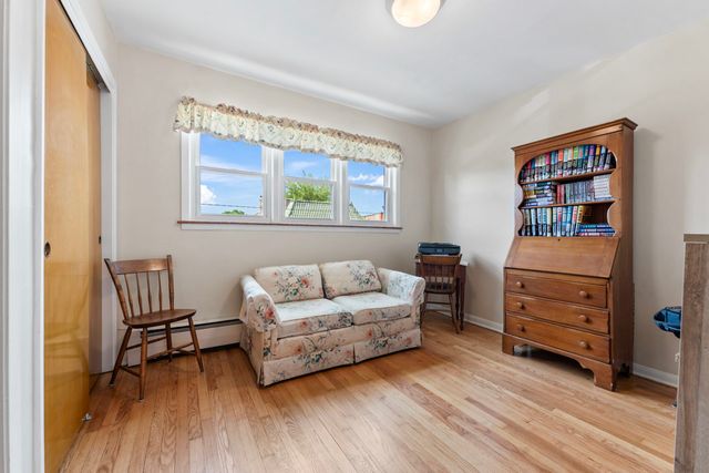 5927 W Addison Street 2D, Chicago, IL 60634