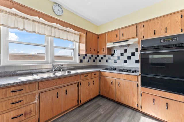 5927 W Addison Street 2D, Chicago, IL 60634