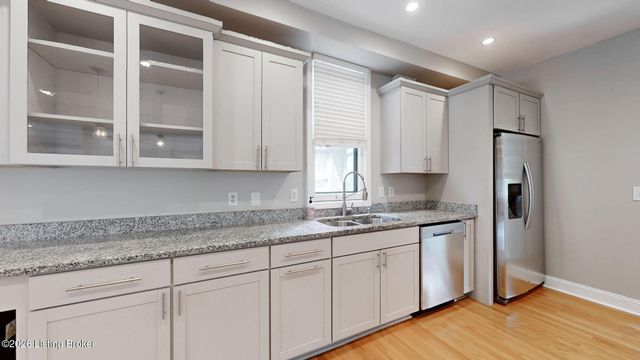1377 S 1st St, Louisville, KY 40208