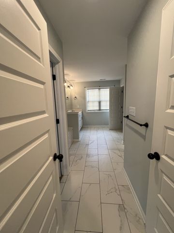 660 Elm St, Clarksville, TN 37040