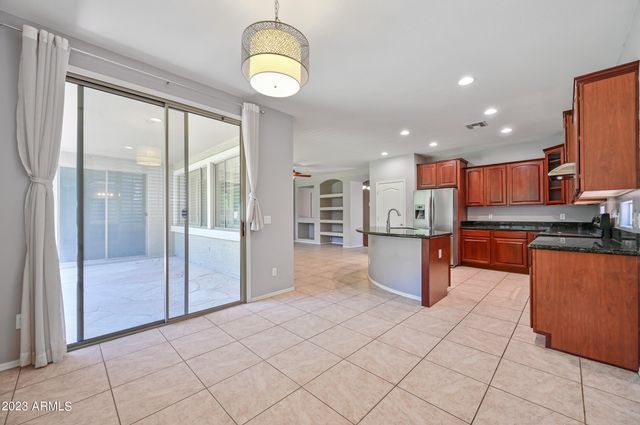 337 W Swan Drive, Chandler, AZ 85286