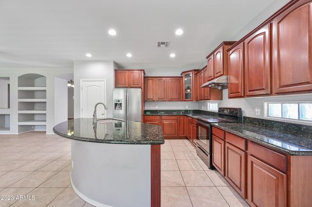 337 W Swan Drive, Chandler, AZ 85286