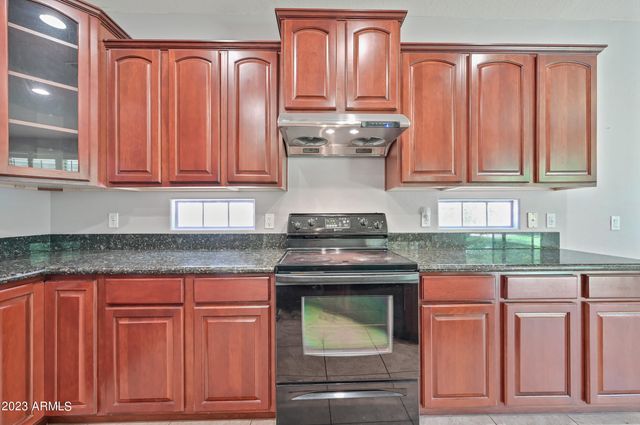 337 W Swan Drive, Chandler, AZ 85286