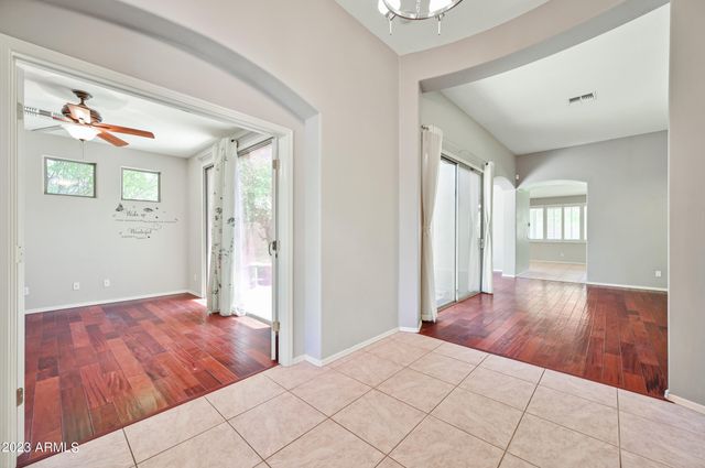 337 W Swan Drive, Chandler, AZ 85286