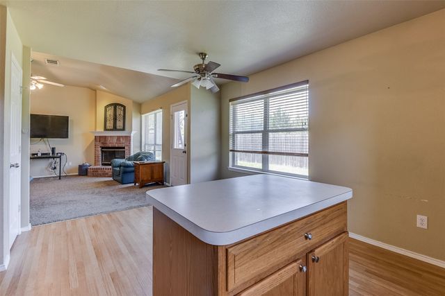 131 Logan Lane, Waxahachie, TX 75165