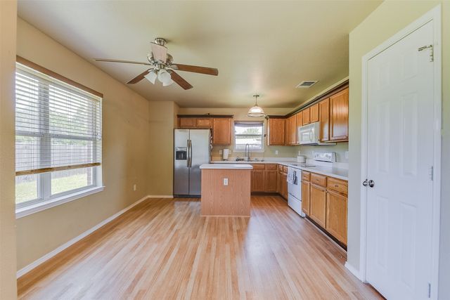 131 Logan Lane, Waxahachie, TX 75165