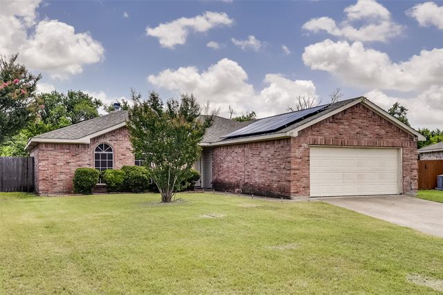 131 Logan Lane, Waxahachie, TX 75165