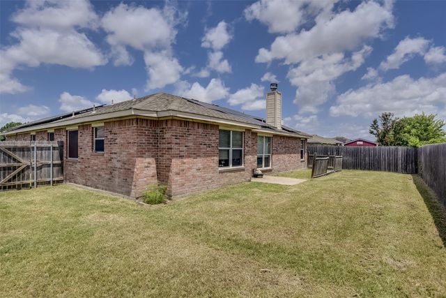 131 Logan Lane, Waxahachie, TX 75165