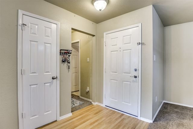 131 Logan Lane, Waxahachie, TX 75165