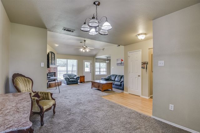131 Logan Lane, Waxahachie, TX 75165