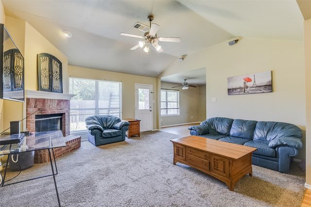 131 Logan Lane, Waxahachie, TX 75165