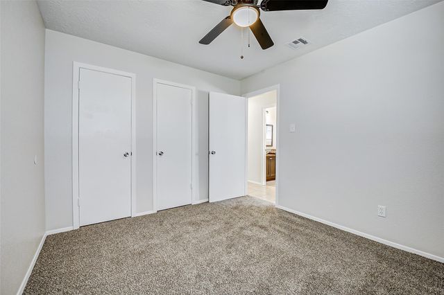 9842 Shell Rock Road, La Porte, TX 77571