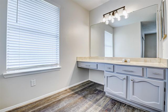 9842 Shell Rock Road, La Porte, TX 77571