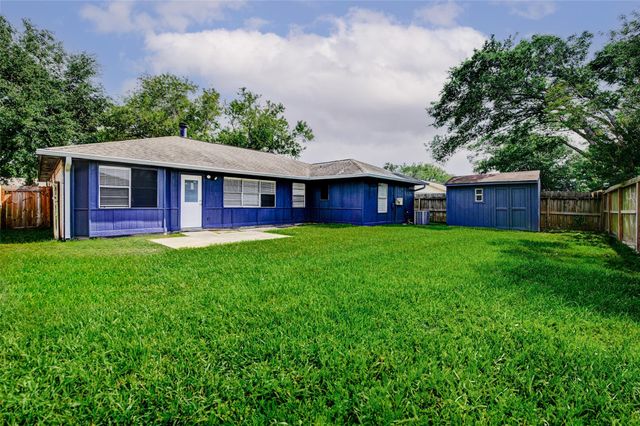 9842 Shell Rock Road, La Porte, TX 77571