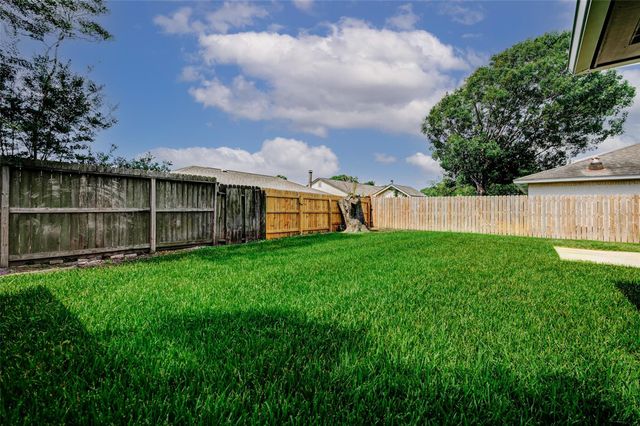 9842 Shell Rock Road, La Porte, TX 77571