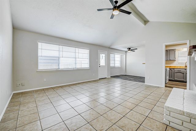 9842 Shell Rock Road, La Porte, TX 77571