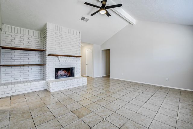 9842 Shell Rock Road, La Porte, TX 77571