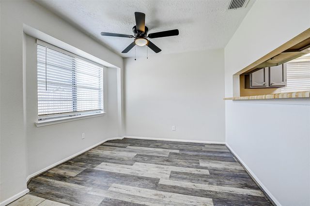 9842 Shell Rock Road, La Porte, TX 77571
