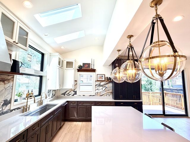 1931 N Whipple Street, Chicago, IL 60647