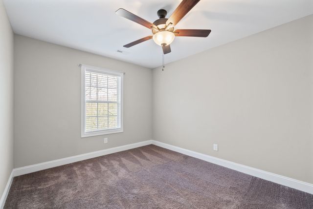 1125 Racker Dr, Clarksville, TN 37043