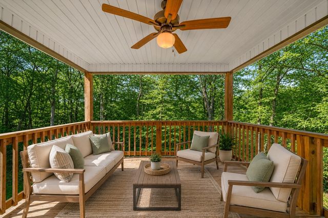1125 Racker Dr, Clarksville, TN 37043