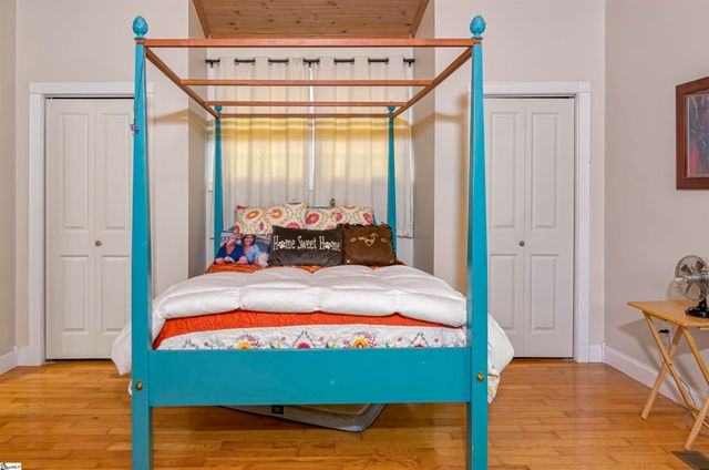 122 Fair Haven Court, Seneca, SC 29672