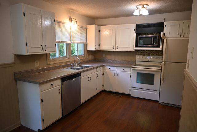 8250 W U.S. Highway 68 Highway 8250, Benton, KY 42025