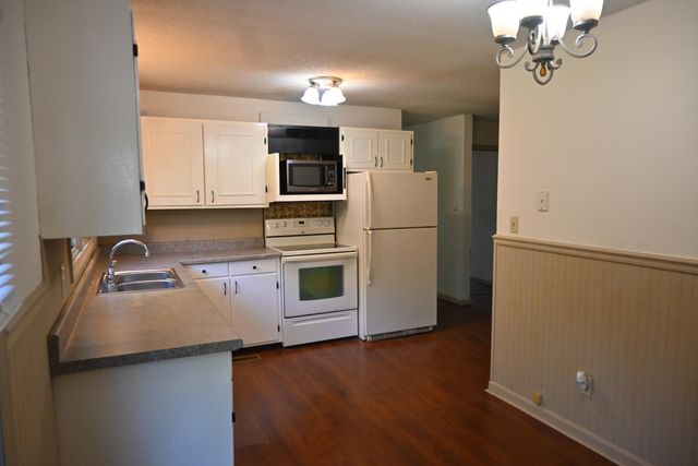 8250 W U.S. Highway 68 Highway 8250, Benton, KY 42025