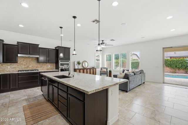3280 E COCONINO Drive, Gilbert, AZ 85298