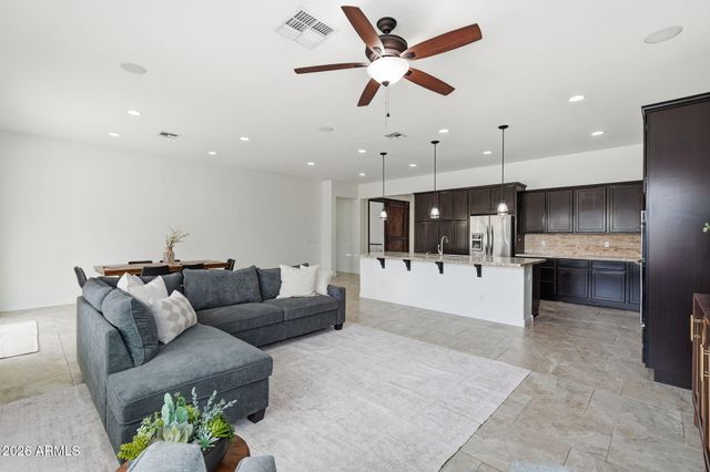 3280 E COCONINO Drive, Gilbert, AZ 85298