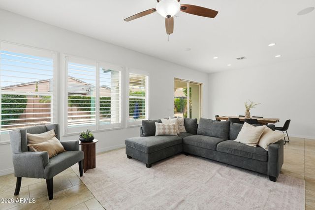 3280 E COCONINO Drive, Gilbert, AZ 85298