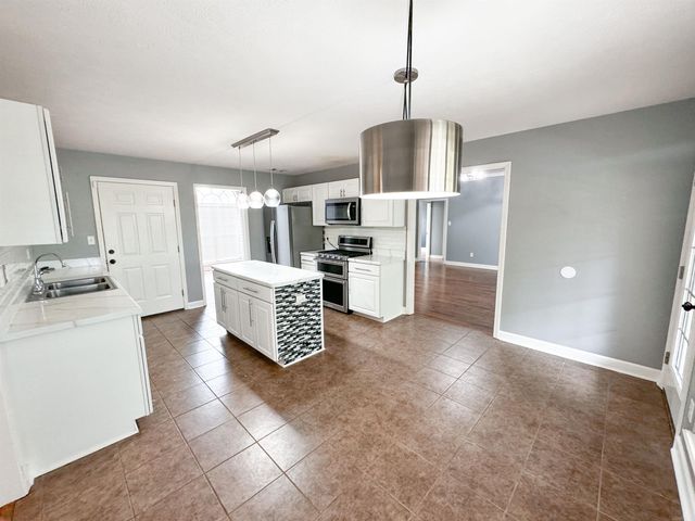 1404 Lauren Drive, Searcy, AR 72143